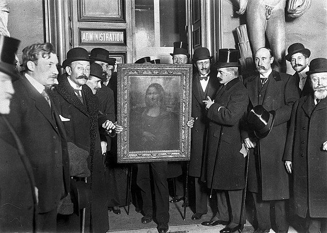 return of monalisa to Louvre, wikicommons, paintphotographs